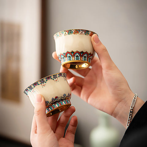 Elegant Handcrafted Teacup with Traditional Chinese Pattern – 100ml Ceramic Cup with Gold Detailing Elegant Handcrafted Teacup with Traditional Chinese Pattern – 100ml Ceramic Cup with Gold Detailing