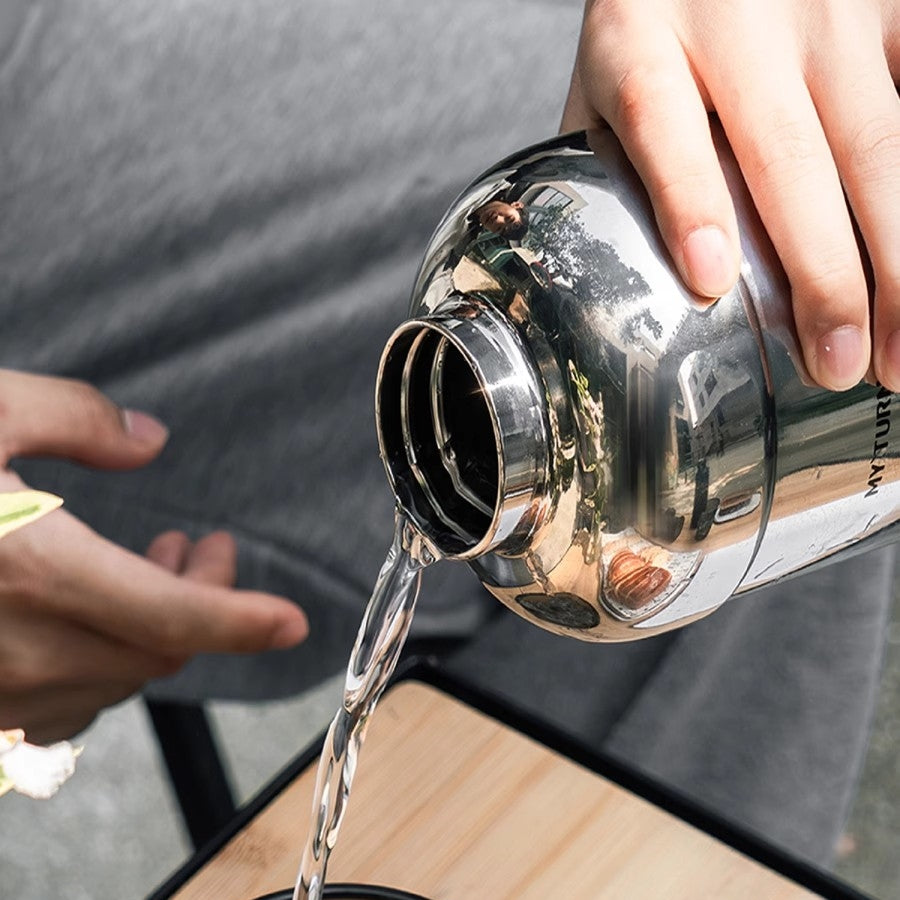 MYTURN N1 Outdoor Water Bottle with matte texture and alloy handle