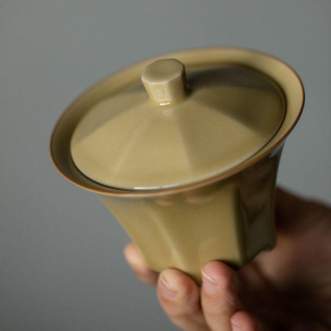 Imitation Ding Kiln Yellow Eight-Sided Lidded Bowl Imitation Ding Kiln Yellow Eight-Sided Lidded Bowl