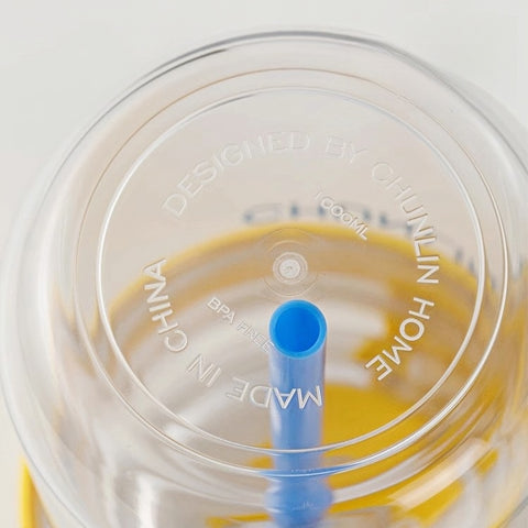 Close-up of leak-proof cap design of DADA Mug Close-up of leak-proof cap design of DADA Mug