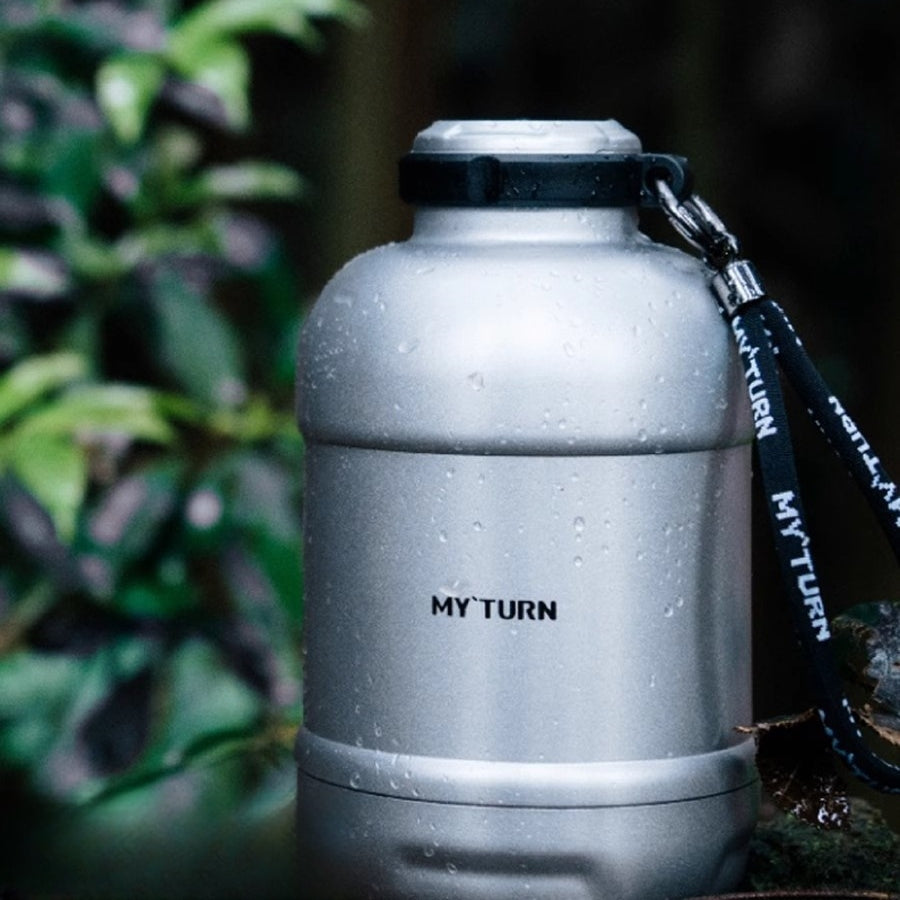 MYTURN N1 Outdoor Water Bottle with matte texture and alloy handle