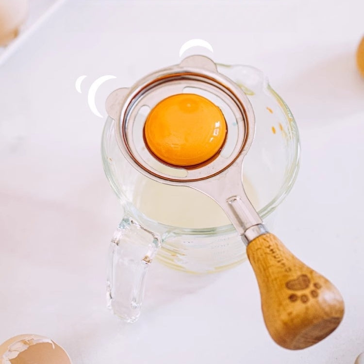 Leak-proof concave design for egg yolk retention