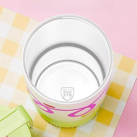 Stylish vacuum-insulated bottle for hot and cold beverages Stylish vacuum-insulated bottle for hot and cold beverages