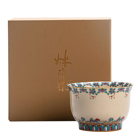 Elegant Handcrafted Teacup with Traditional Chinese Pattern – 100ml Ceramic Cup with Gold Detailing Elegant Handcrafted Teacup with Traditional Chinese Pattern – 100ml Ceramic Cup with Gold Detailing