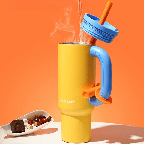 Chako Lab Kettle 1050ml Insulated Water Bottle with Leak-Proof Design and 316 Stainless Steel Interior Chako Lab Kettle 1050ml Insulated Water Bottle with Leak-Proof Design and 316 Stainless Steel Interior