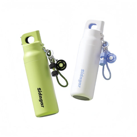 Sidagar 620ml stainless steel water bottle with silicone base and PVC charm Sidagar 620ml stainless steel water bottle with silicone base and PVC charm
