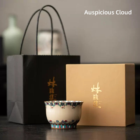 Elegant Handcrafted Teacup with Traditional Chinese Pattern – 100ml Ceramic Cup with Gold Detailing Elegant Handcrafted Teacup with Traditional Chinese Pattern – 100ml Ceramic Cup with Gold Detailing