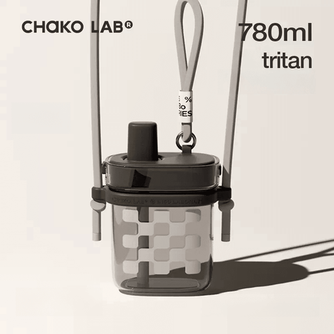 Chako Lab Portable Square Water Bottle 780ml Chako Lab Portable Square Water Bottle 780ml