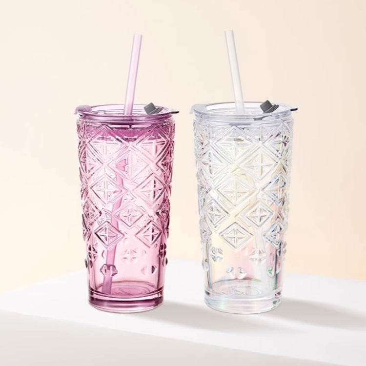 glass tumbler with straw