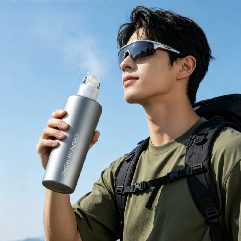 Chunlin 690ml Ice Mist Sports Bottle with Spray Lid