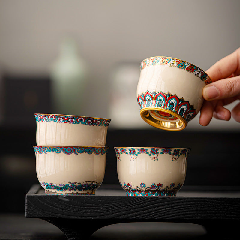 Elegant Handcrafted Teacup with Traditional Chinese Pattern – 100ml Ceramic Cup with Gold Detailing