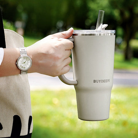 BUYDEEM Jumbo Insulated Tumbler with Handle and Straw 750ml - Stay Cool and Refreshed