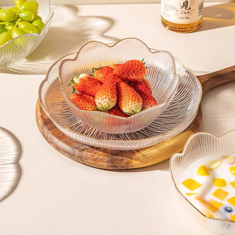Handcrafted Sodium Calcium Glass Plate for Decorative Serving