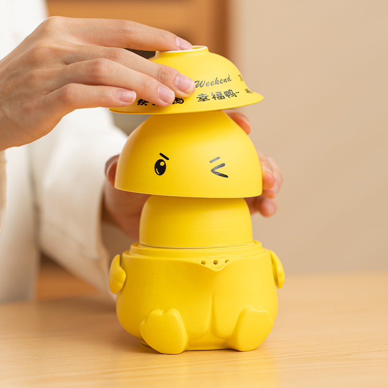 Compact tea set dimensions: 250ml teapot and 3 cups (60ml, 80ml, 130ml).